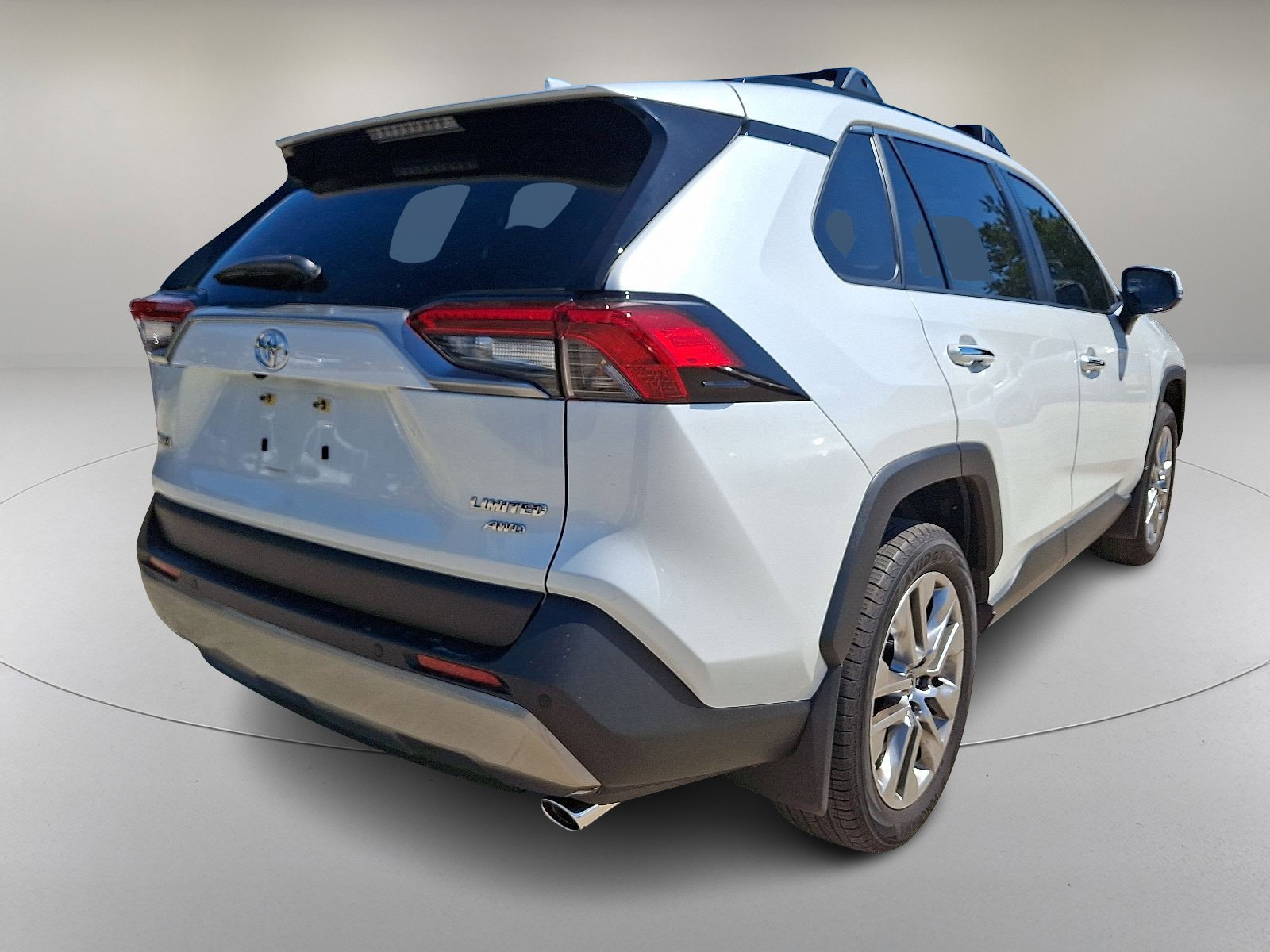 Used 2024 Toyota RAV4 Limited image 10