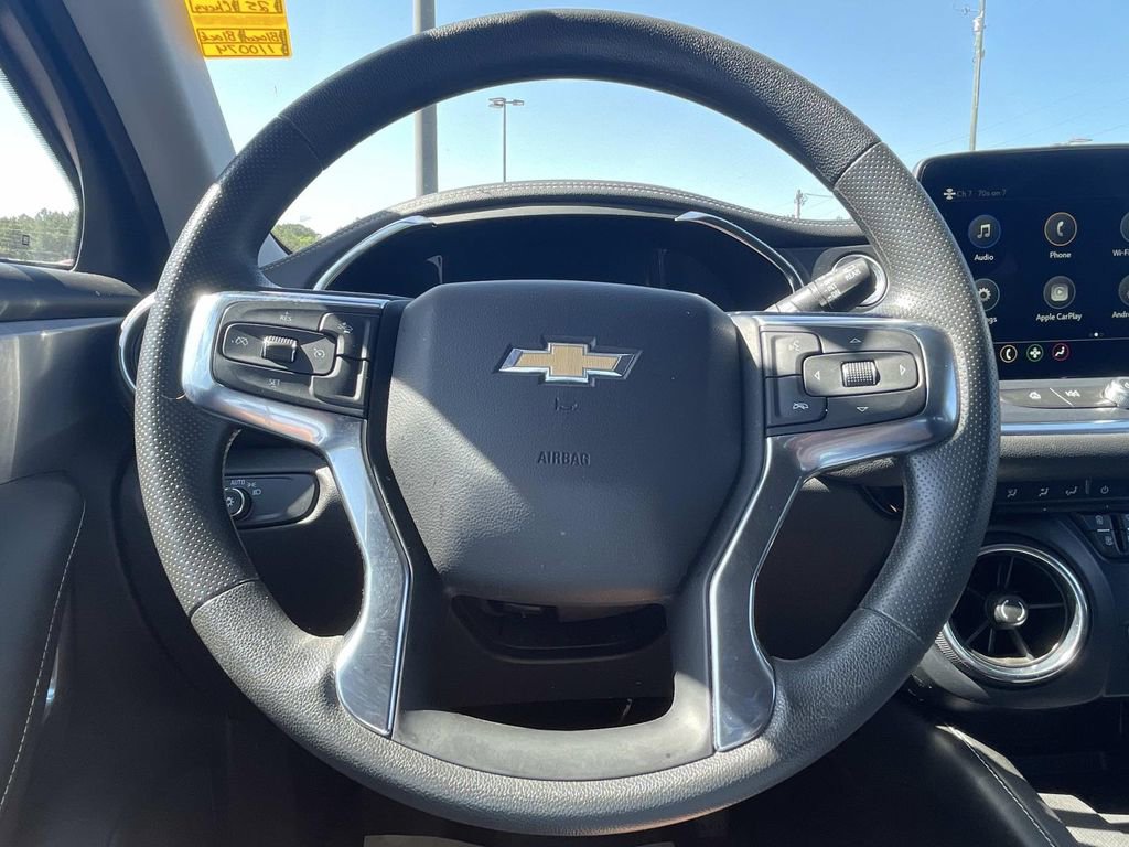 Used 2025 Chevrolet Blazer LT w/ Convenience Package FWD image 27