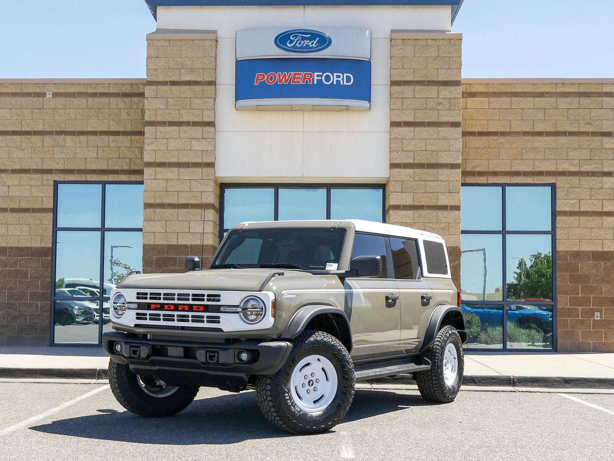New 2026 Ford Bronco Heritage Edition AWD/4WD image 2