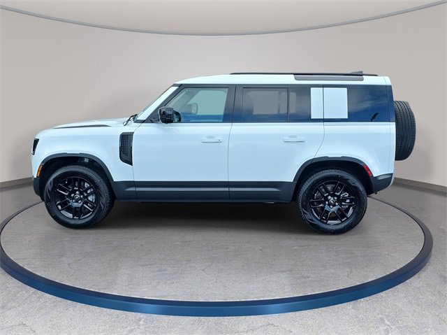 Used 2025 Land Rover Defender 110 S image 9