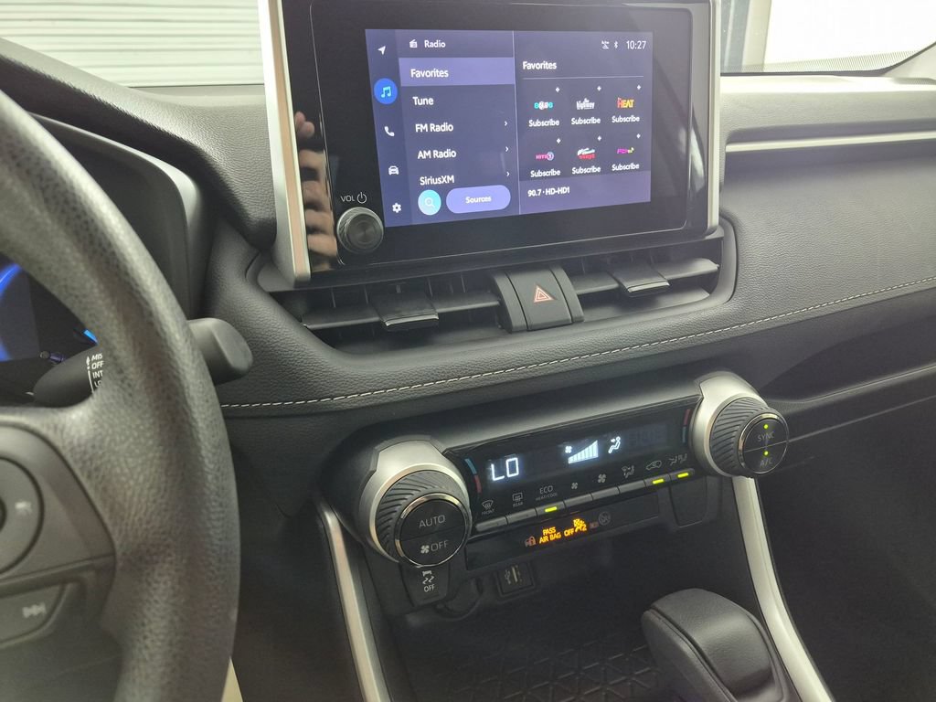 Used 2024 Toyota RAV4 LE AWD/4WD image 18