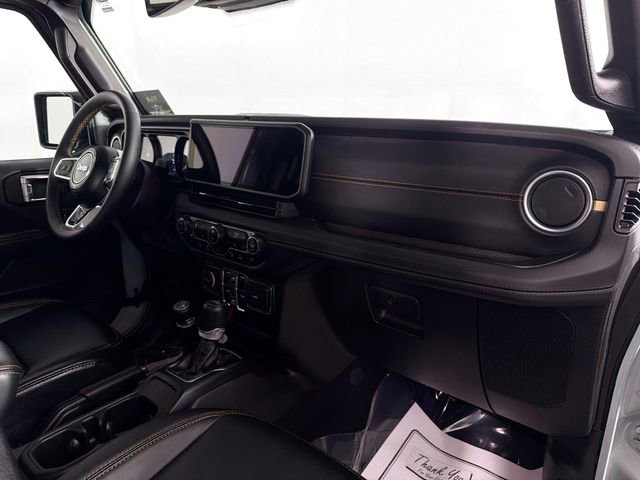 Used 2024 Jeep Wrangler Unlimited Sahara w/ Technology Group AWD/4WD image 31