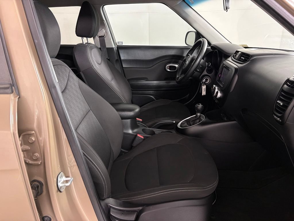 Used 2016 Kia Soul FWD image 37