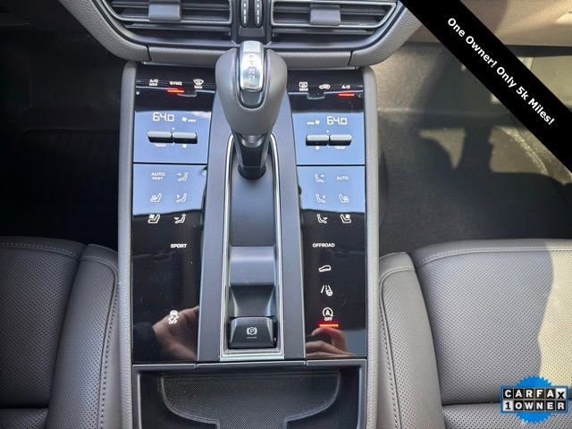 Used 2025 Porsche Macan w/ Premium Package Plus image 17