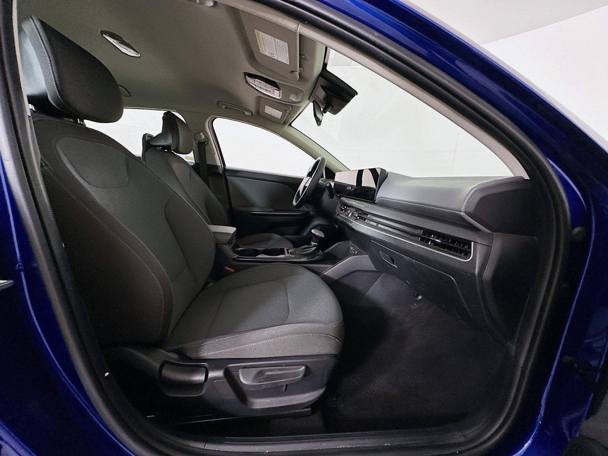 Used 2025 Kia K4 LXS image 29