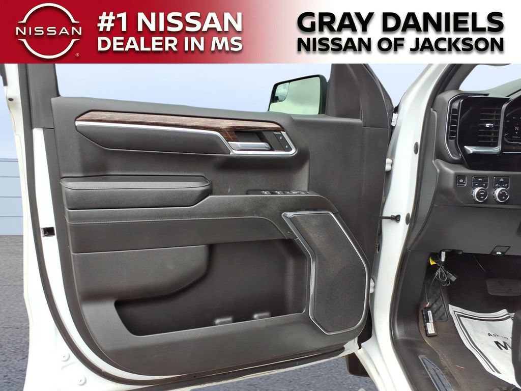 Used 2022 GMC Sierra 1500 SLE AWD/4WD image 15