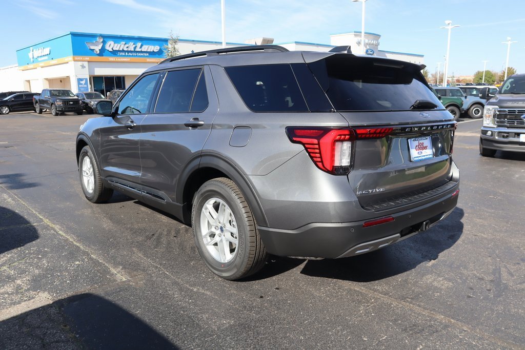 New 2025 Ford Explorer Active w/ Active Comfort Package image 24