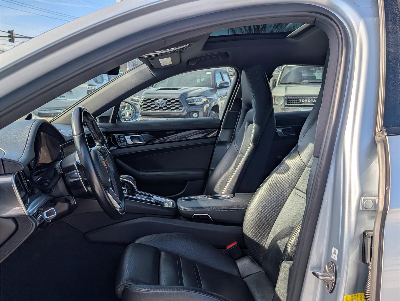 Used 2018 Porsche Panamera 4S image 16