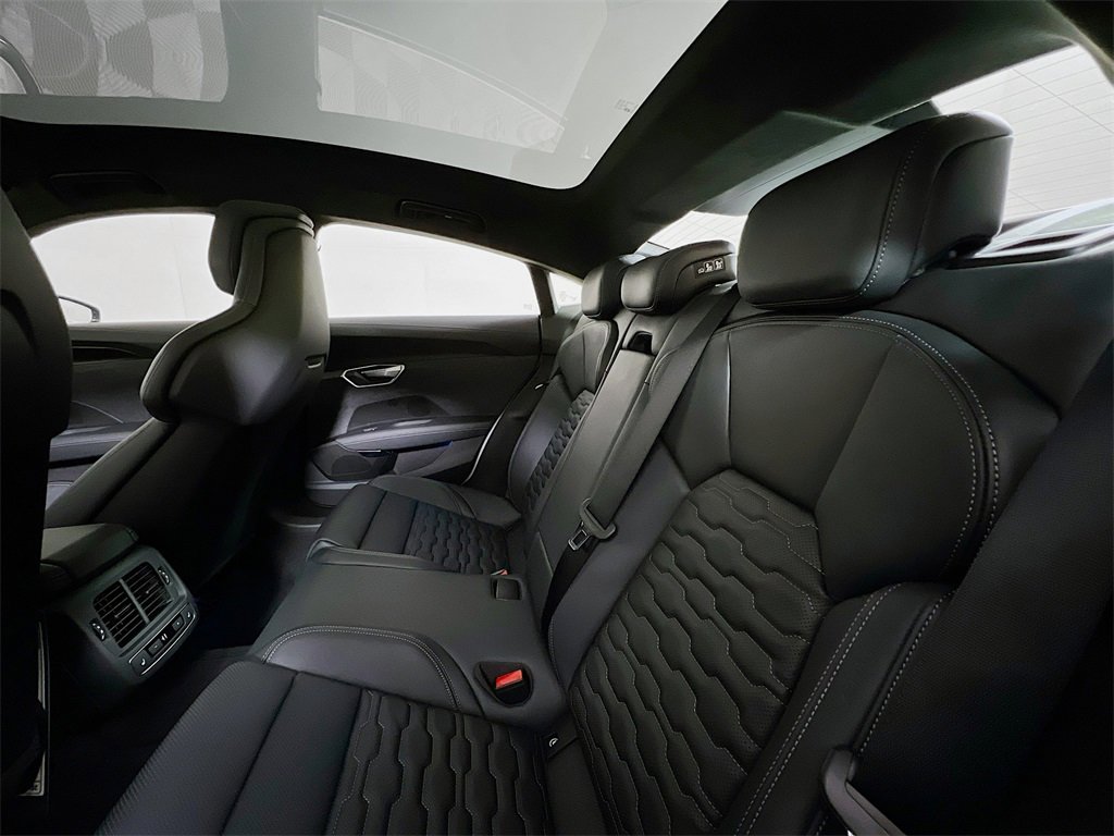 New 2026 Audi S e-tron GT Prestige image 23
