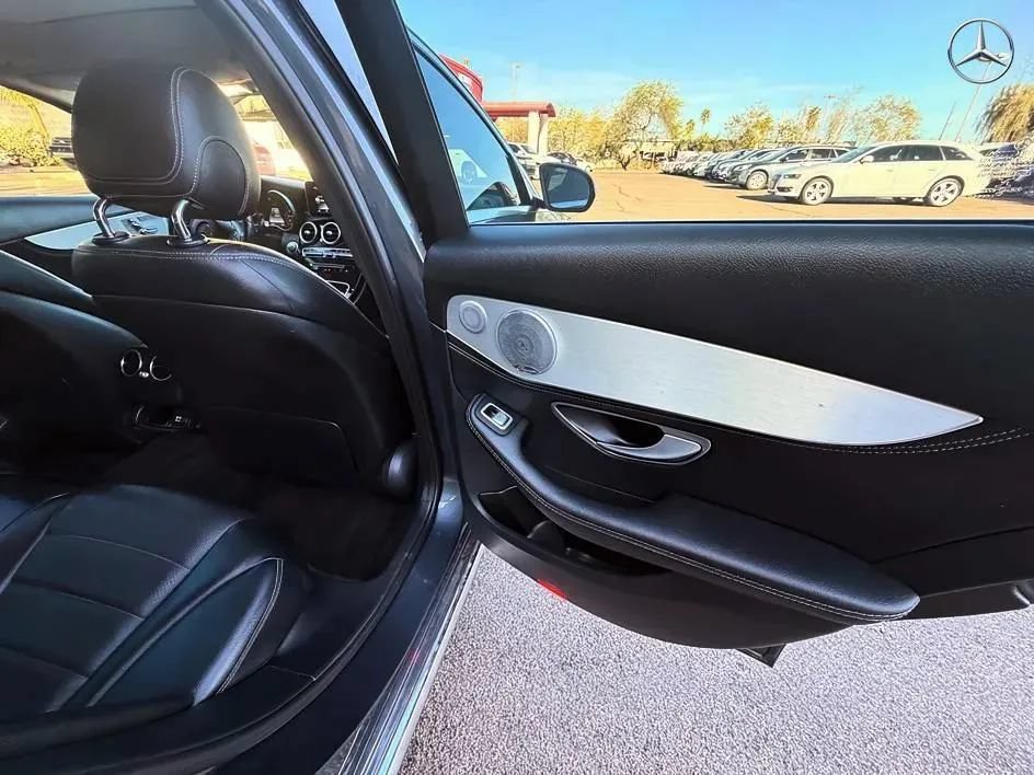 Used 2015 Mercedes-Benz C 300 Sedan image 15