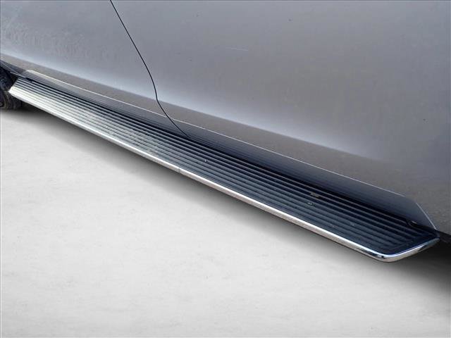 Used 2023 Ford Expedition XLT image 8