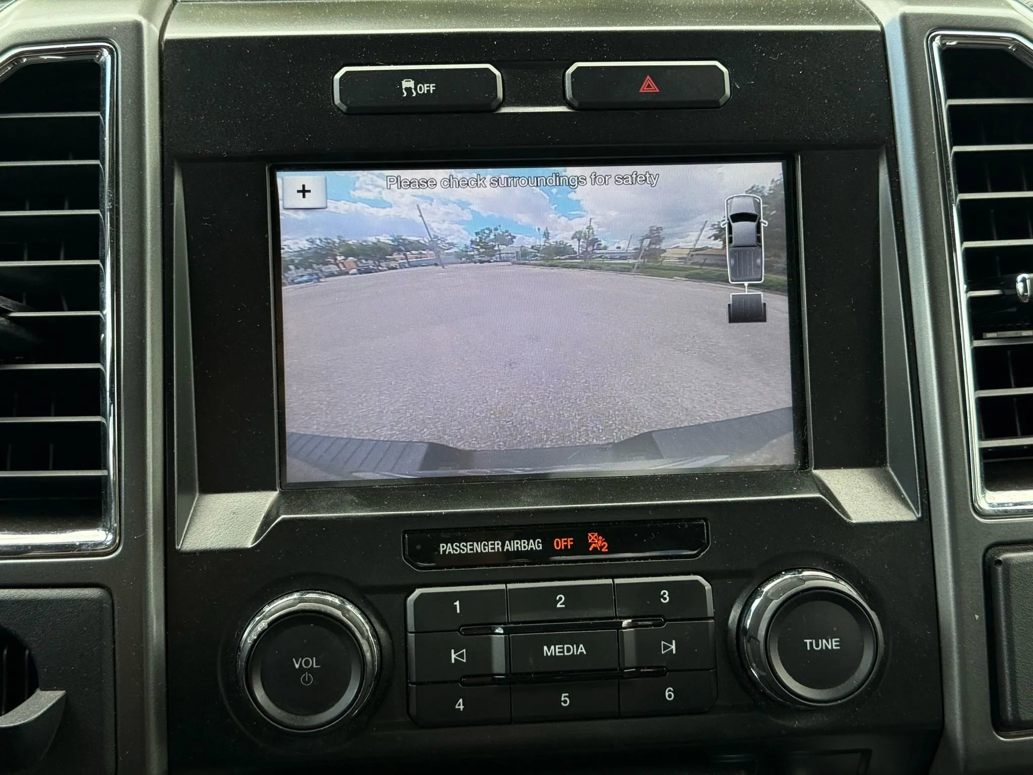 Used 2017 Ford F150 XLT w/ Equipment Group 302A Luxury image 13