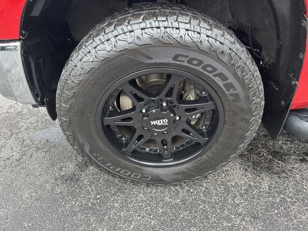 Used 2014 Toyota Tundra SR5 w/ SR5 Upgrade Package AWD/4WD image 9