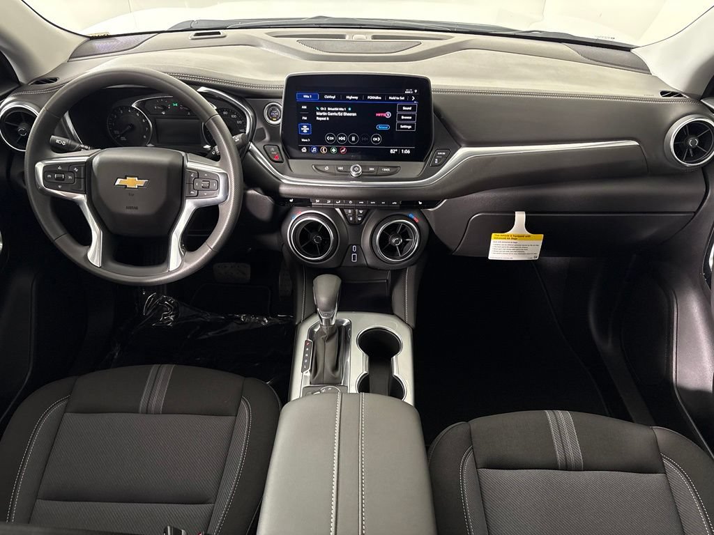 New 2026 Chevrolet Blazer LT w/ Midnight/Sport Edition FWD image 37
