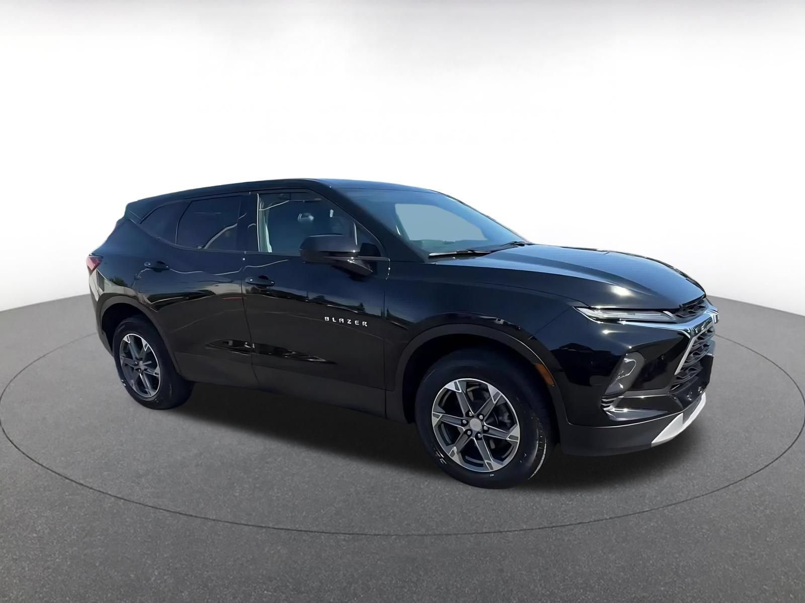 Used 2025 Chevrolet Blazer LT FWD video 2