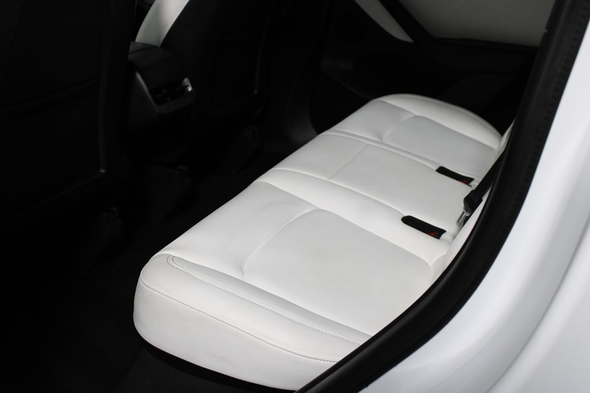 Used 2022 Tesla Model Y Long Range AWD/4WD image 23