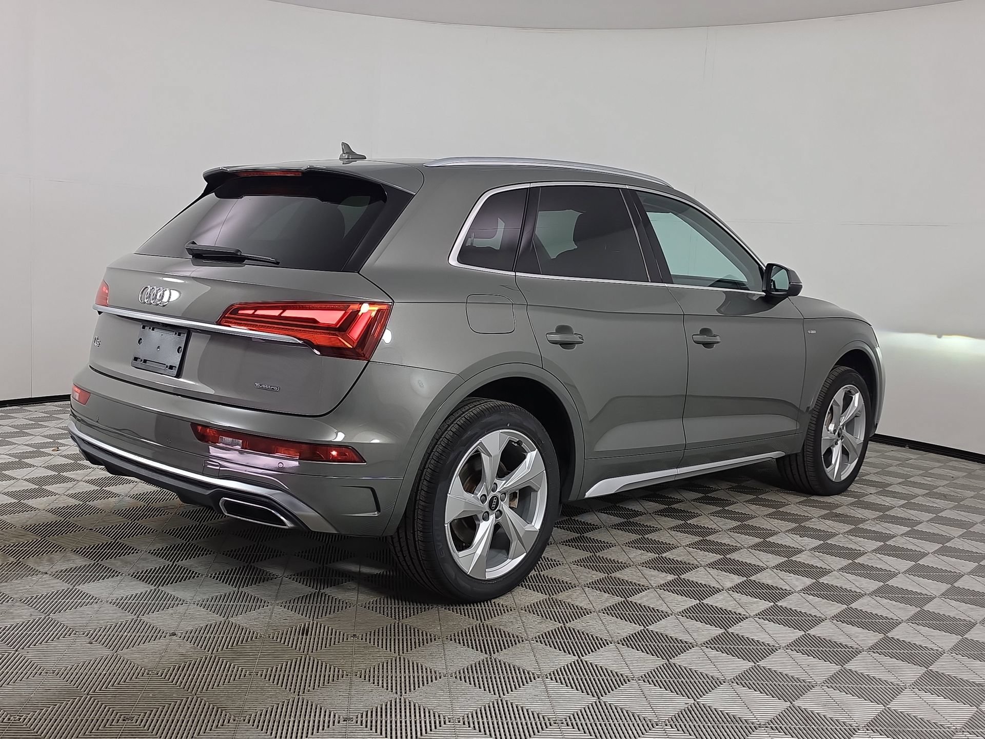 Certified 2023 Audi Q5 2.0T Premium Plus AWD/4WD image 7