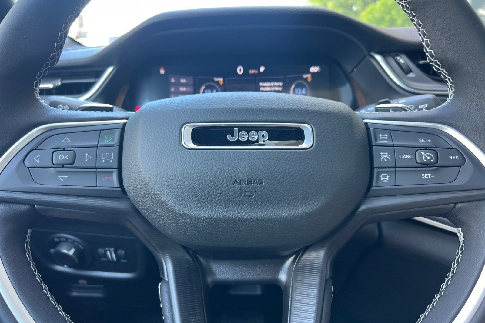 New 2026 Jeep Grand Cherokee Laredo X AWD/4WD image 23