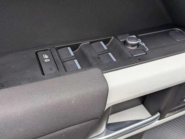 Used 2023 Land Rover Defender 110 S image 15
