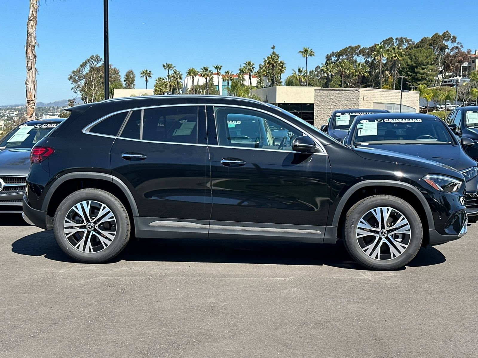 Used 2025 Mercedes-Benz GLA 250 image 2