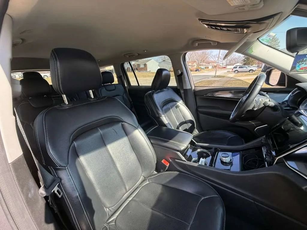 Used 2022 Jeep Grand Cherokee L Laredo w/ Luxury Tech Group I image 14