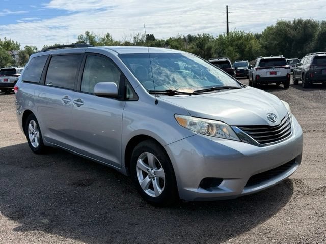 Used 2014 Toyota Sienna LE FWD image 8