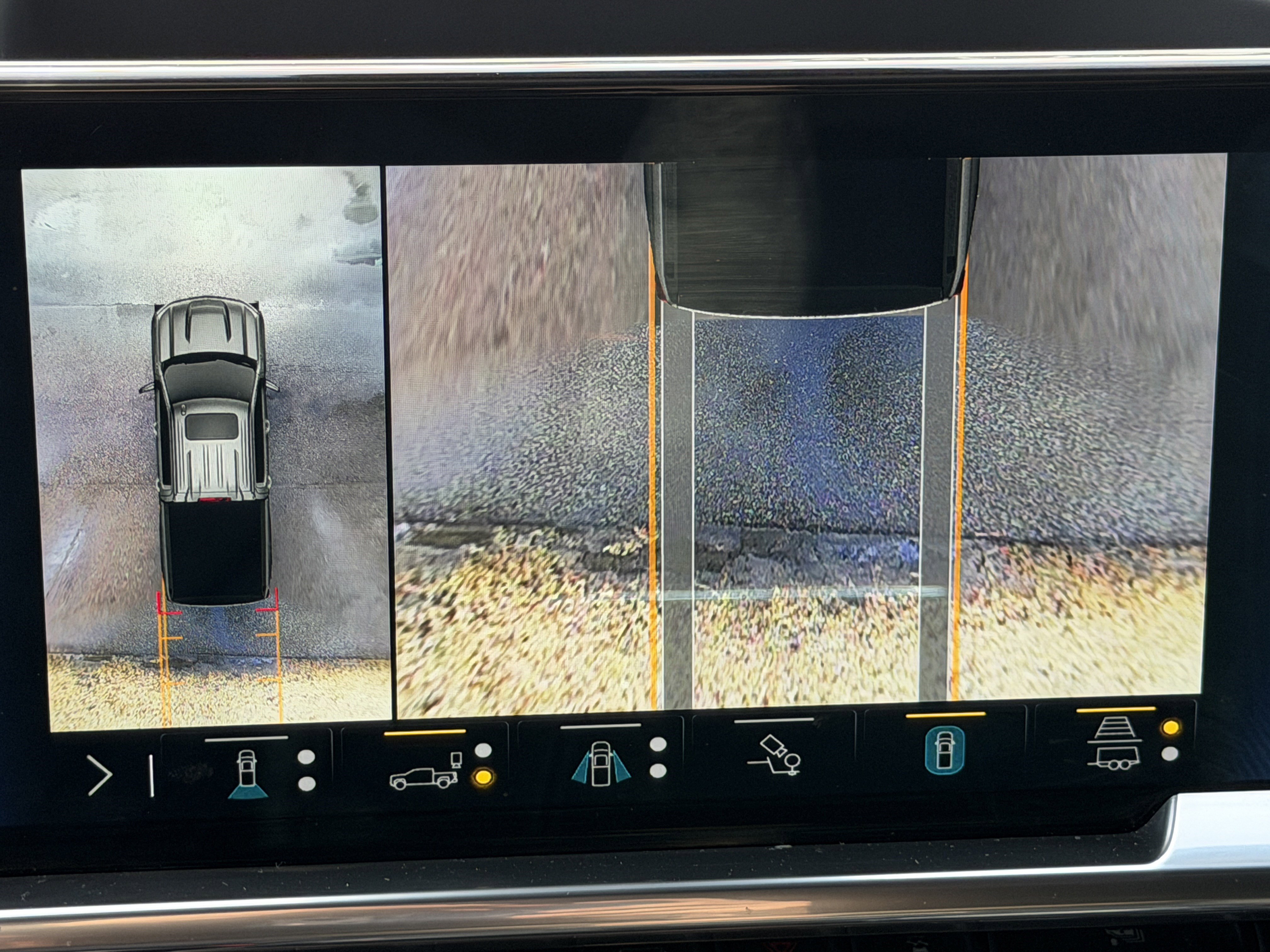 Used 2023 Chevrolet Silverado 1500 LTZ AWD/4WD image 34