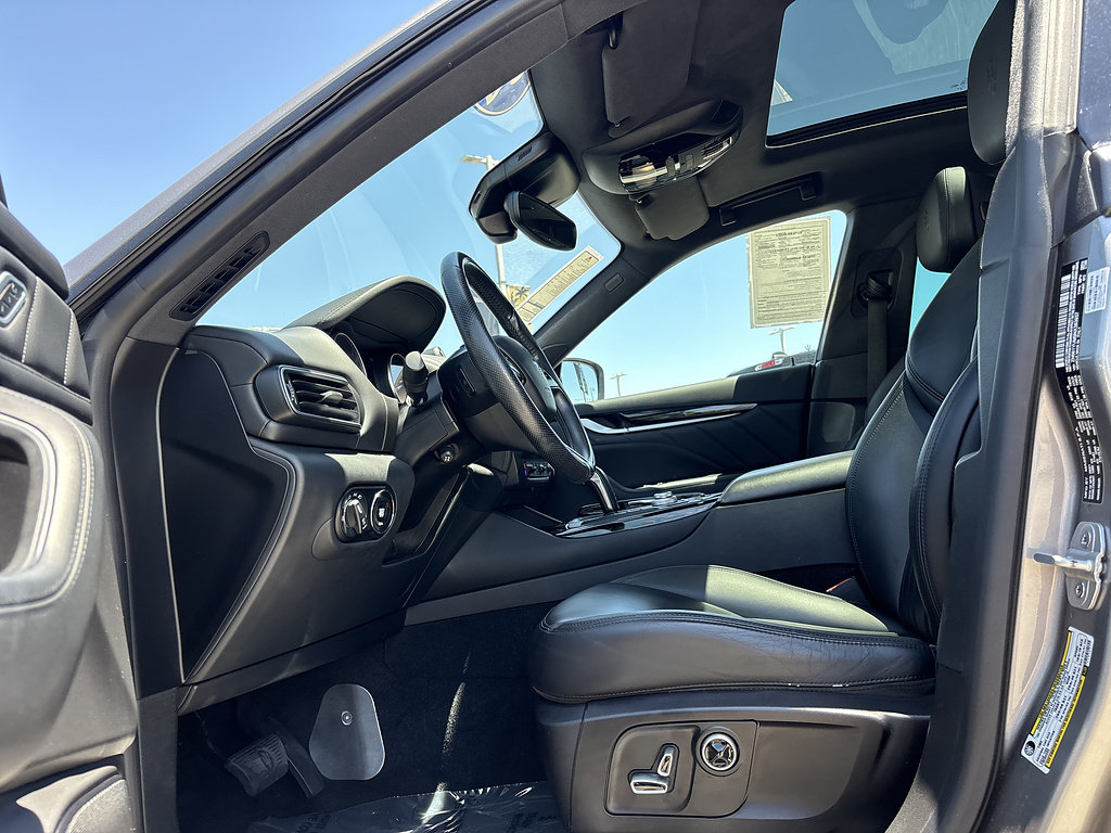 Used 2022 Maserati Levante Modena AWD/4WD image 9