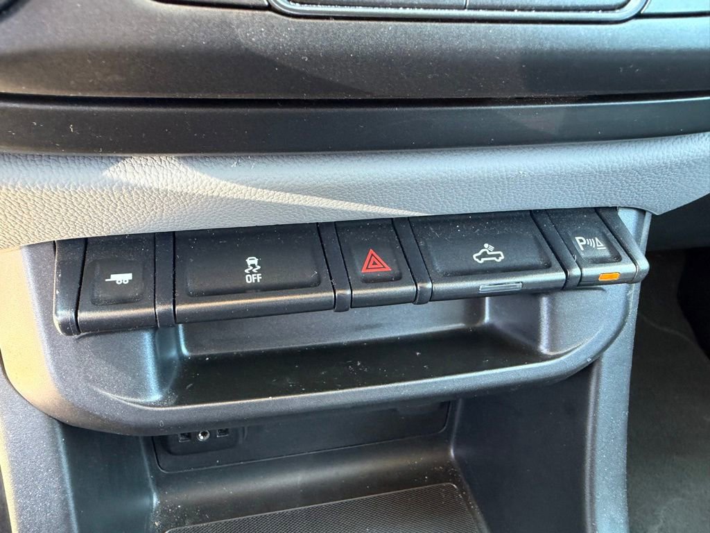 Used 2021 Chevrolet Colorado W/T w/ Custom Special Edition AWD/4WD image 34