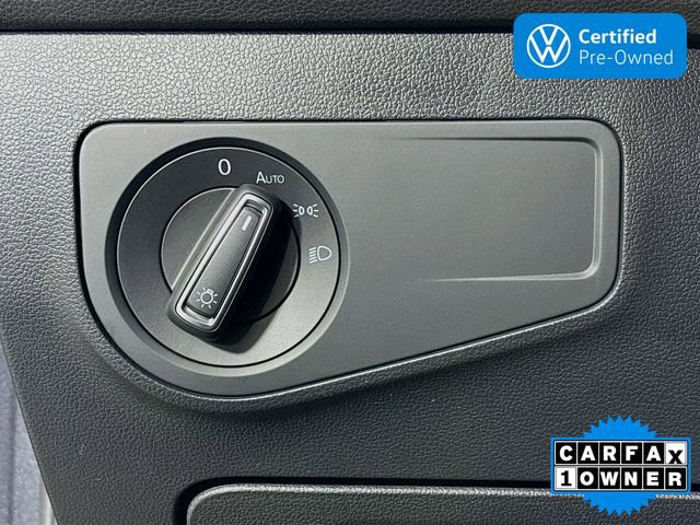 Certified 2022 Volkswagen Tiguan SE w/ Panoramic Sunroof Package image 10