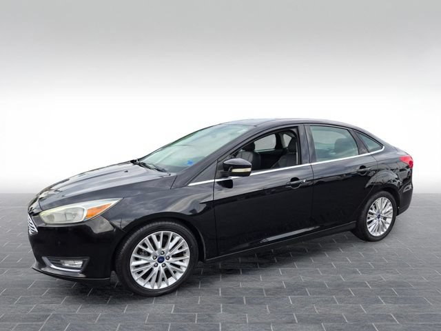 Used 2017 Ford Focus Titanium FWD image 3
