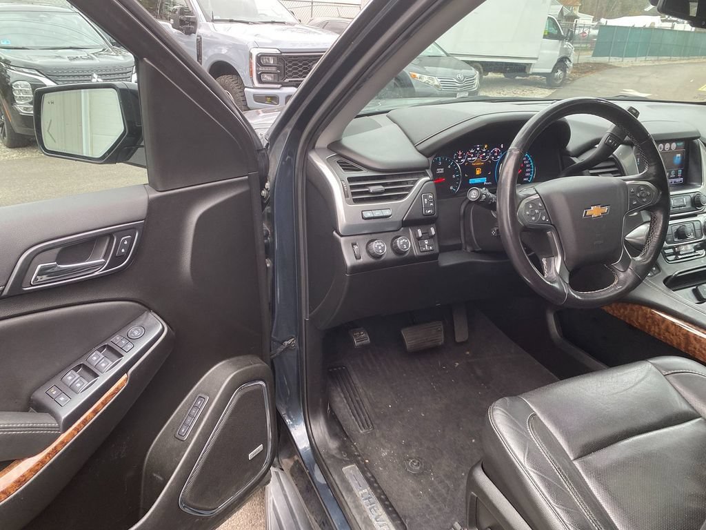Used 2020 Chevrolet Suburban Premier AWD/4WD image 10