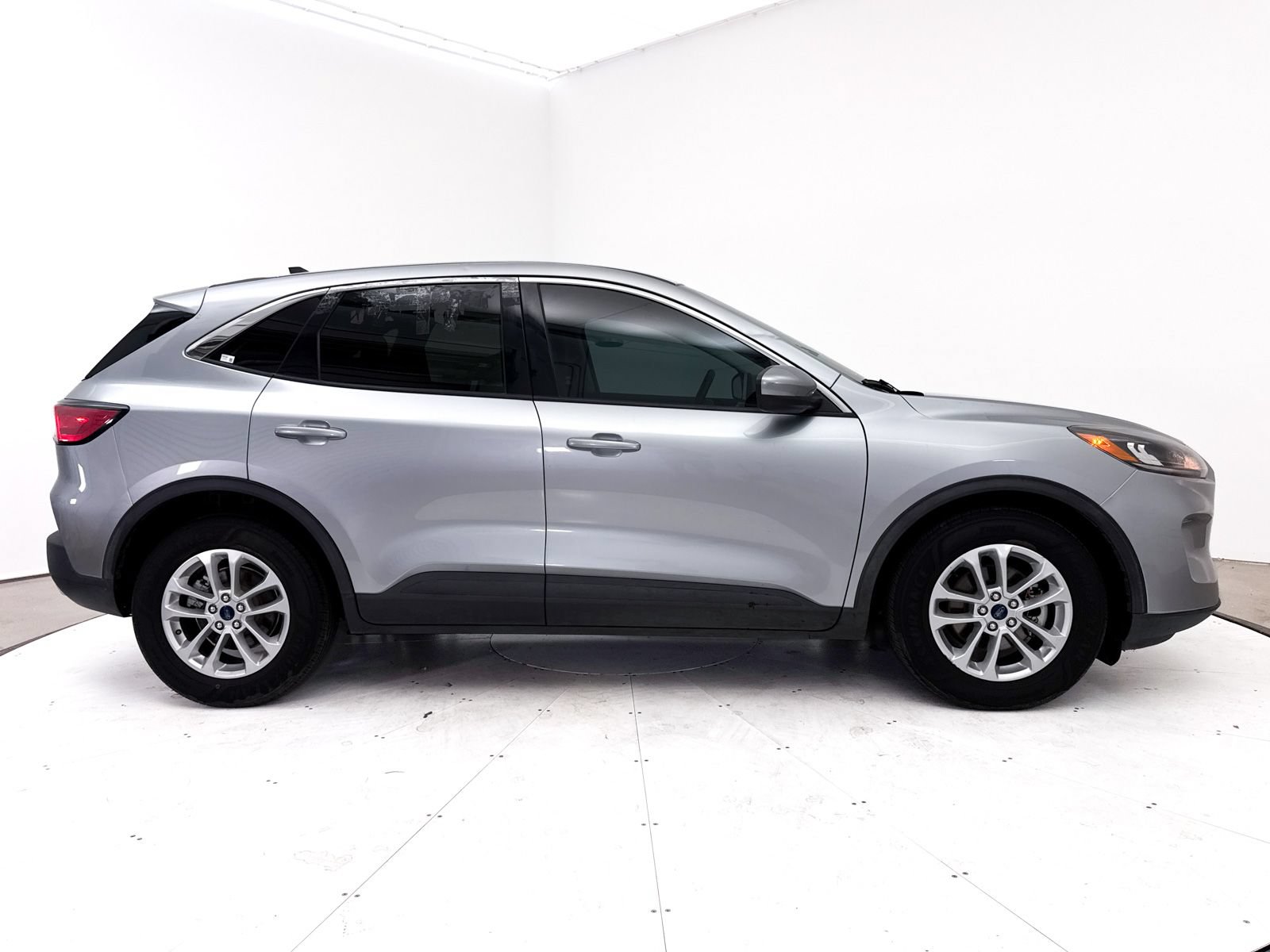 Used 2021 Ford Escape SE FWD image 32