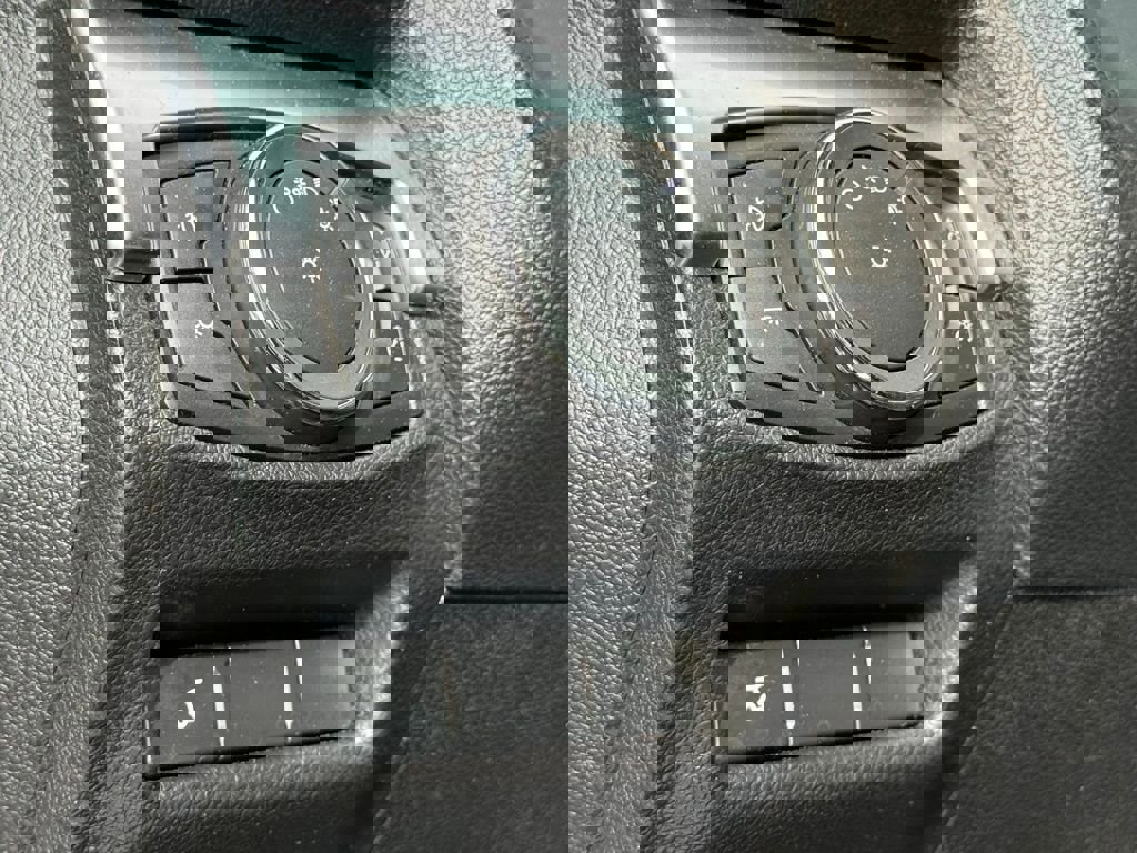 Used 2017 Ford Explorer Limited FWD image 22