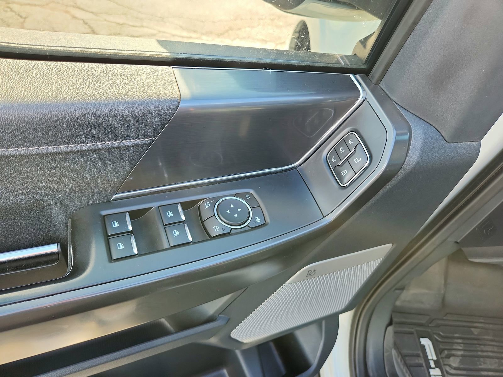 Used 2024 Ford F150 Lariat AWD/4WD image 22