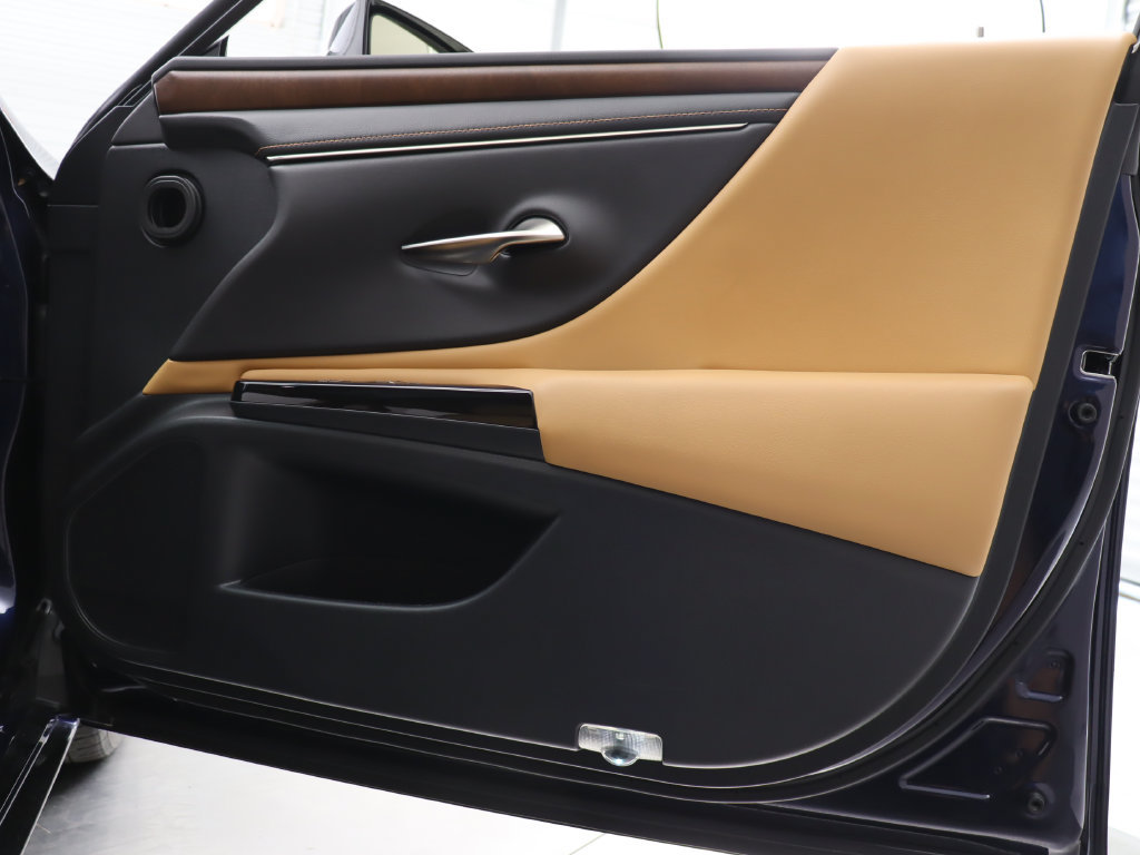 Used 2022 Lexus ES 350 w/ Premium Package FWD image 36