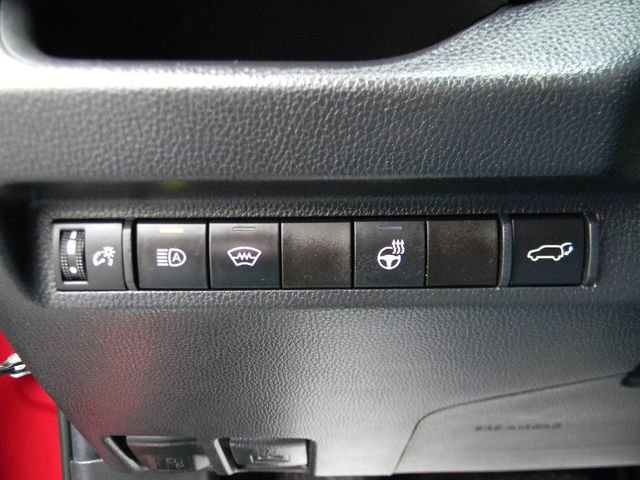 Used 2023 Toyota RAV4 XLE Premium AWD/4WD image 17