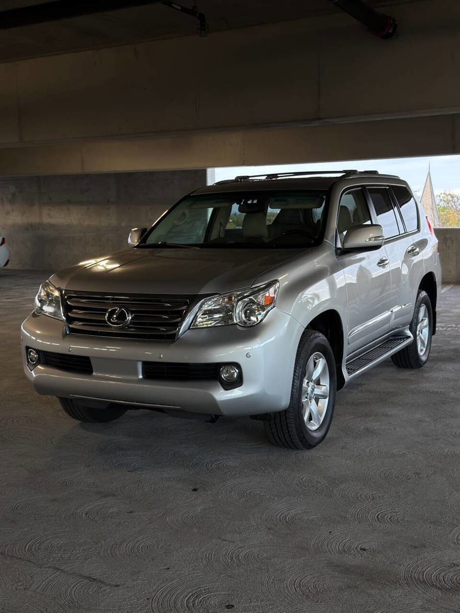 Used 2012 Lexus GX 460 image 1