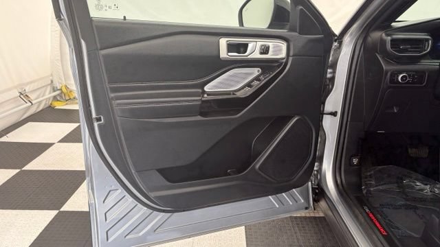 Used 2023 Ford Explorer ST AWD/4WD image 17