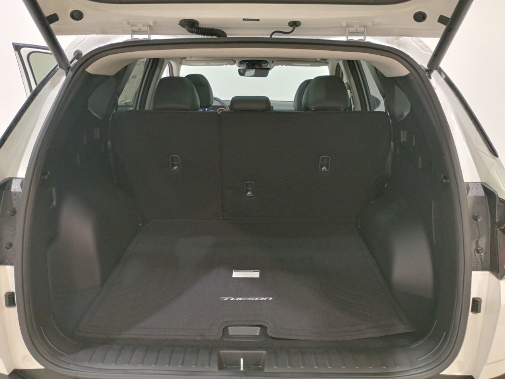 New 2025 Hyundai Tucson Limited image 28