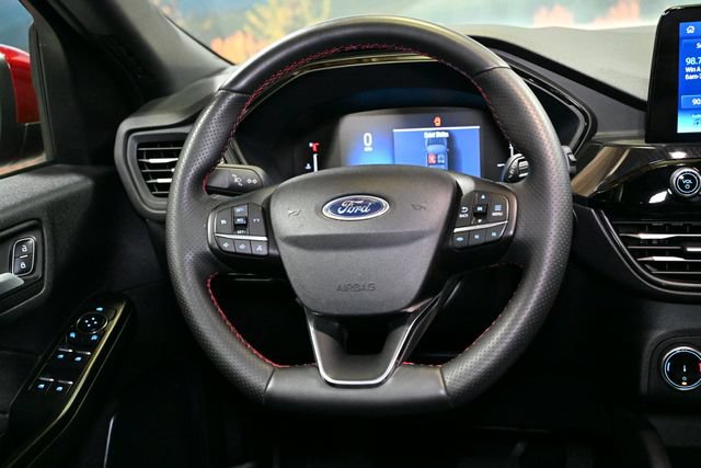 Used 2025 Ford Escape ST-Line Select AWD/4WD image 59