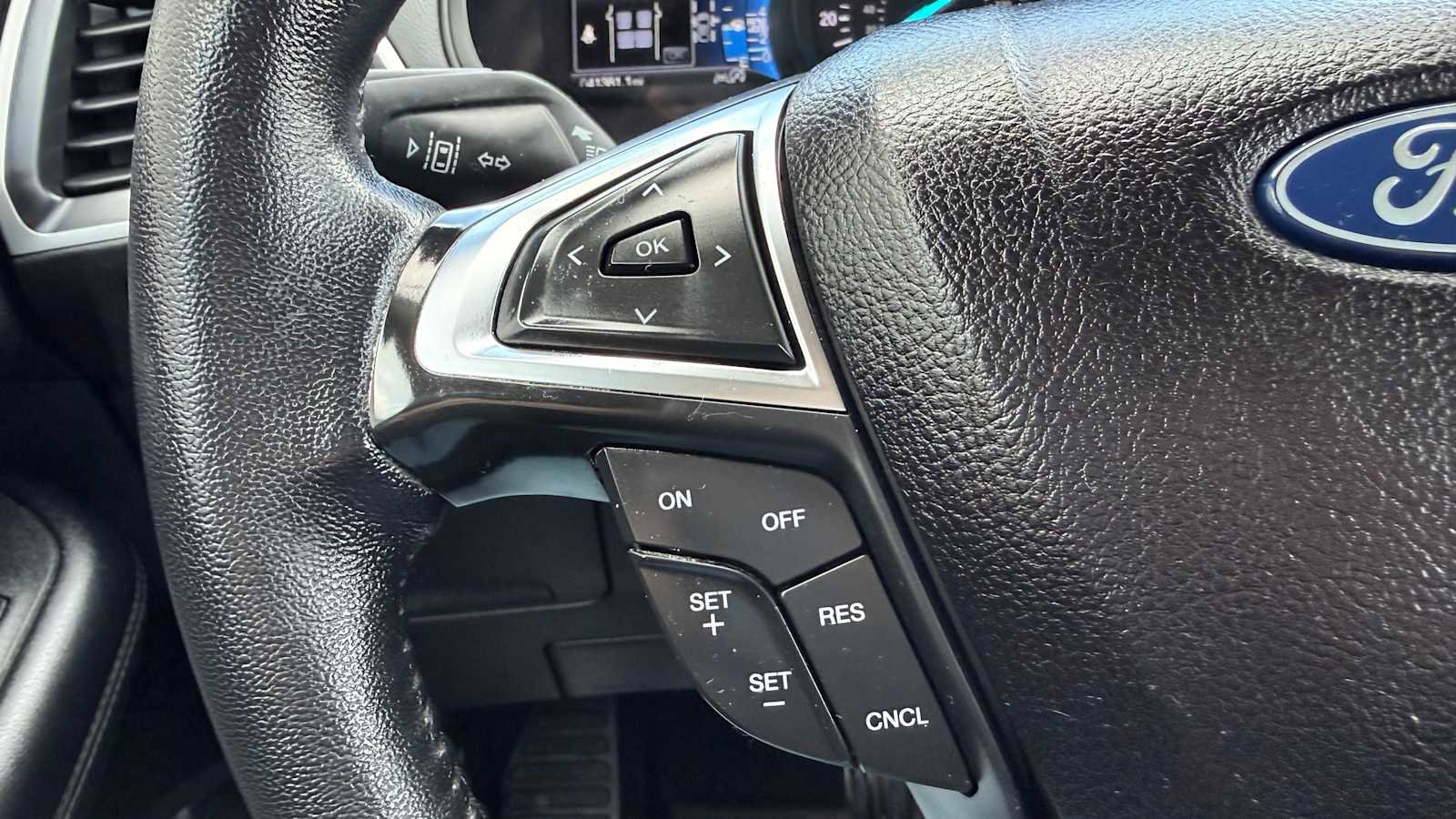 Used 2023 Ford Edge SEL image 15