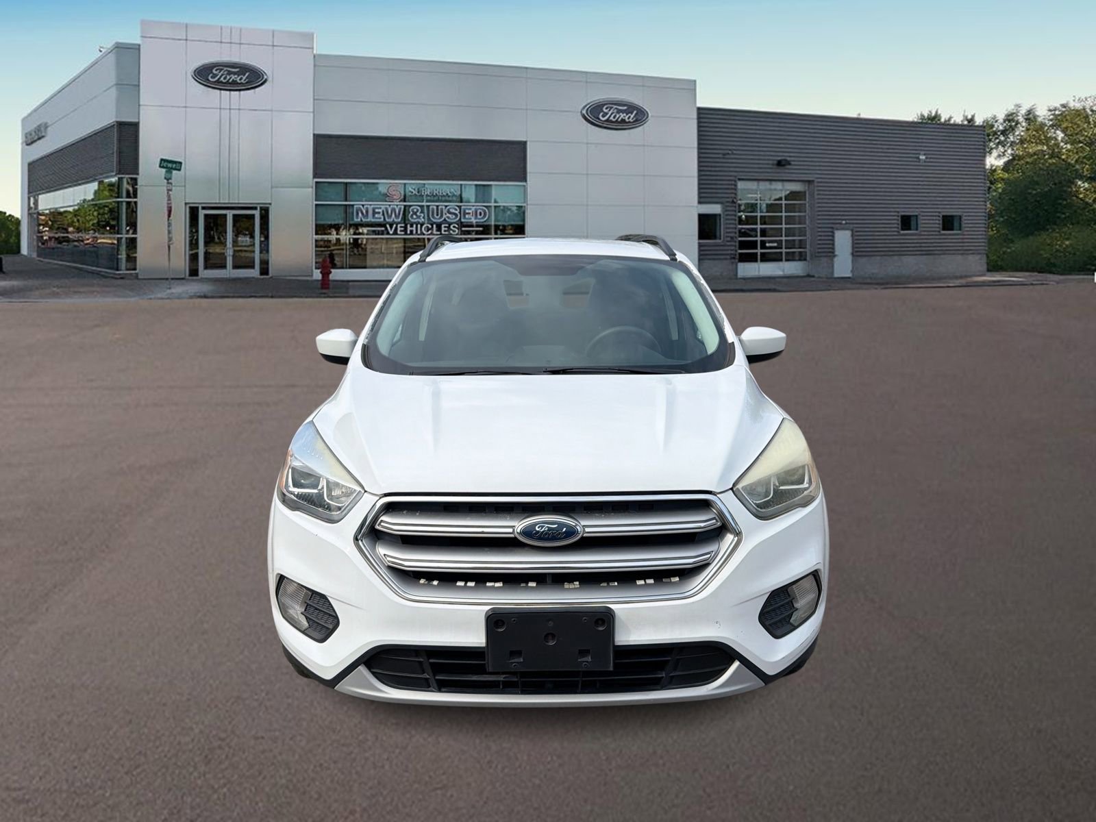 Used 2017 Ford Escape SE w/ Equipment Group 201A FWD image 3