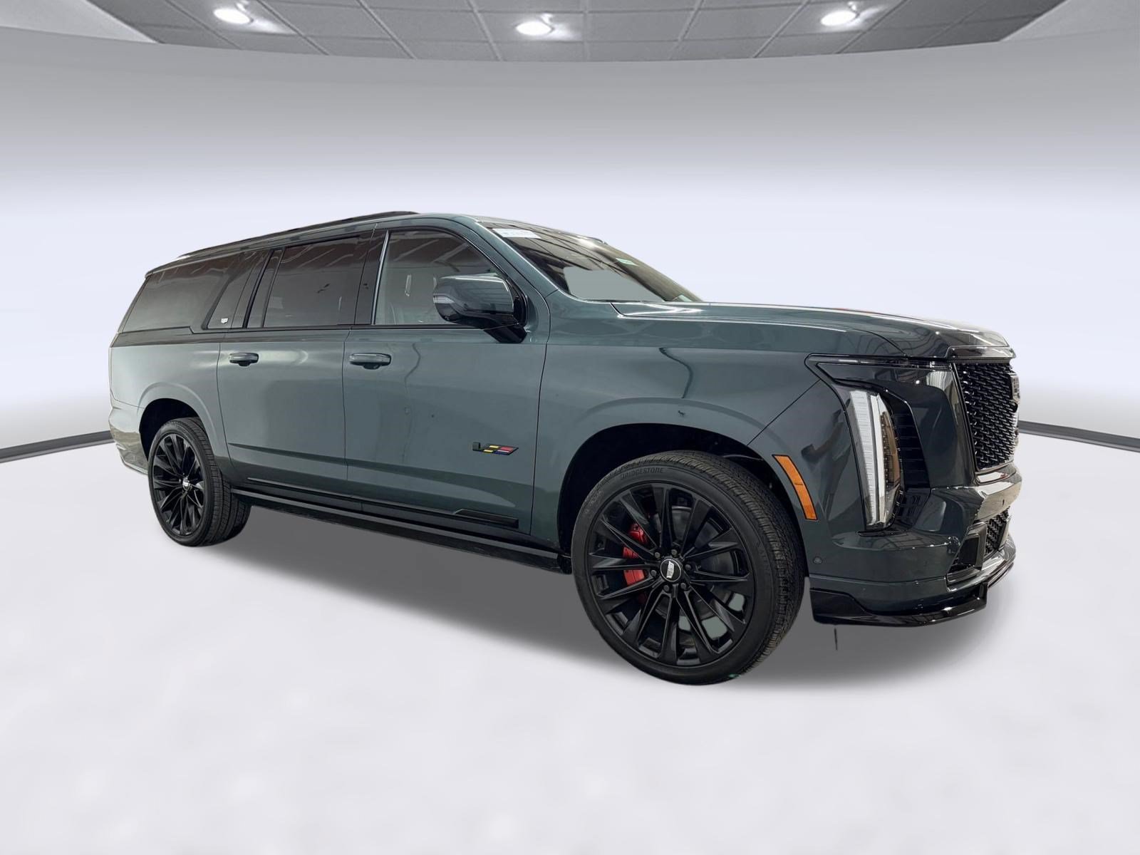 New 2026 Cadillac Escalade ESV V w/ LPO, ONYX Package AWD/4WD image 6