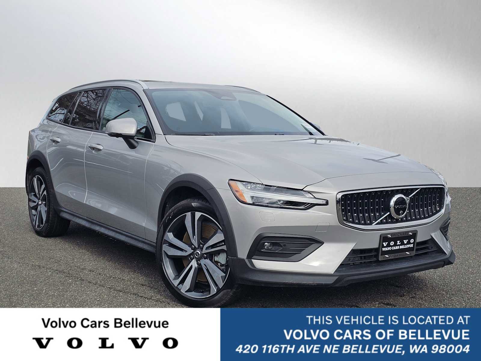 Certified 2025 Volvo V60 B5 Cross Country Plus image 1