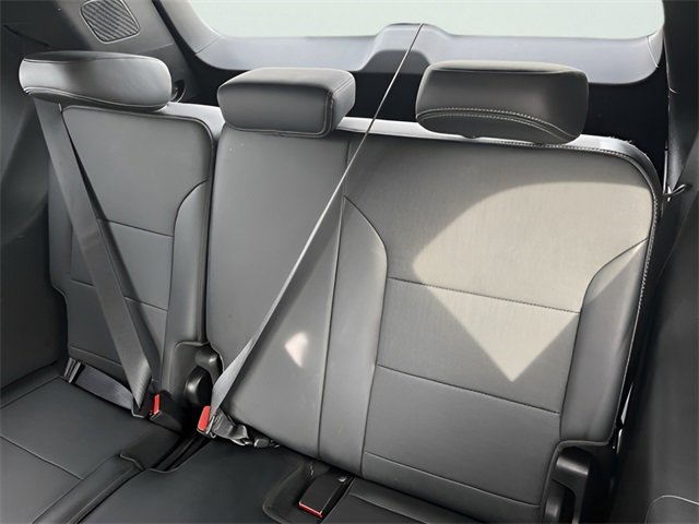 Used 2025 Buick Enclave Preferred image 31