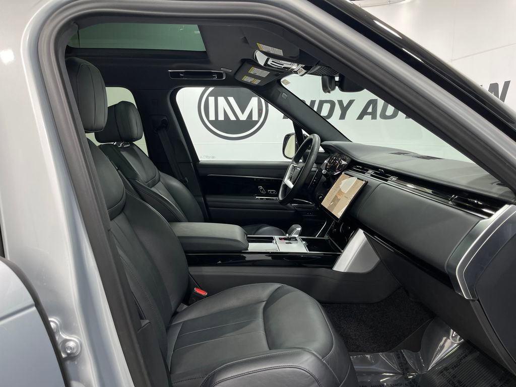 Used 2024 Land Rover Range Rover SE image 31