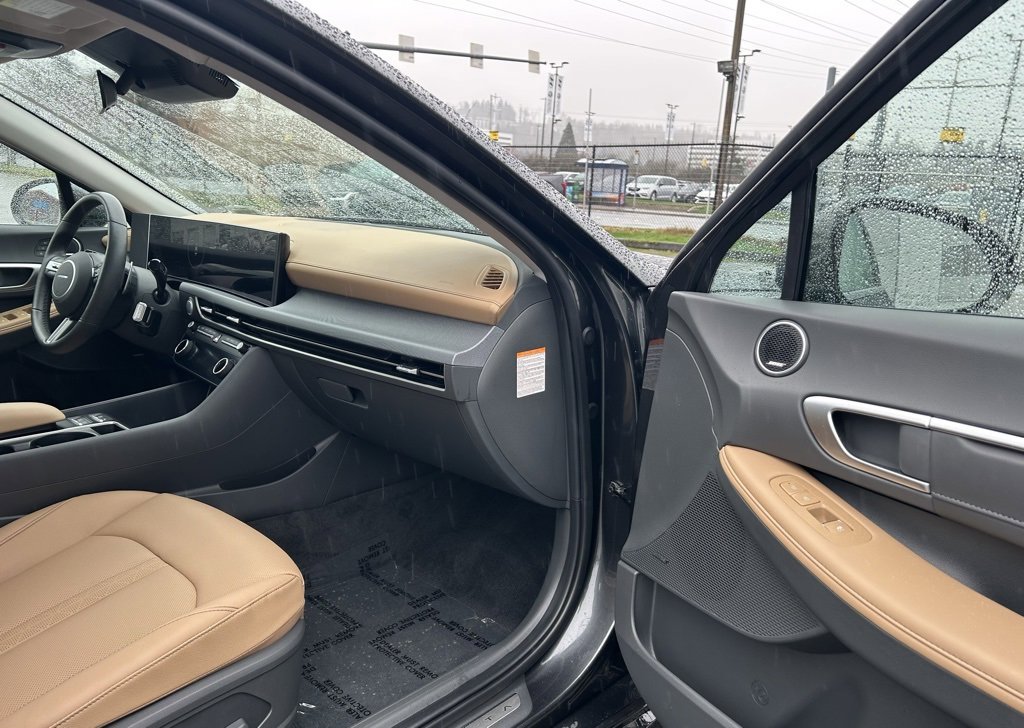 Used 2025 Hyundai Sonata Limited image 15