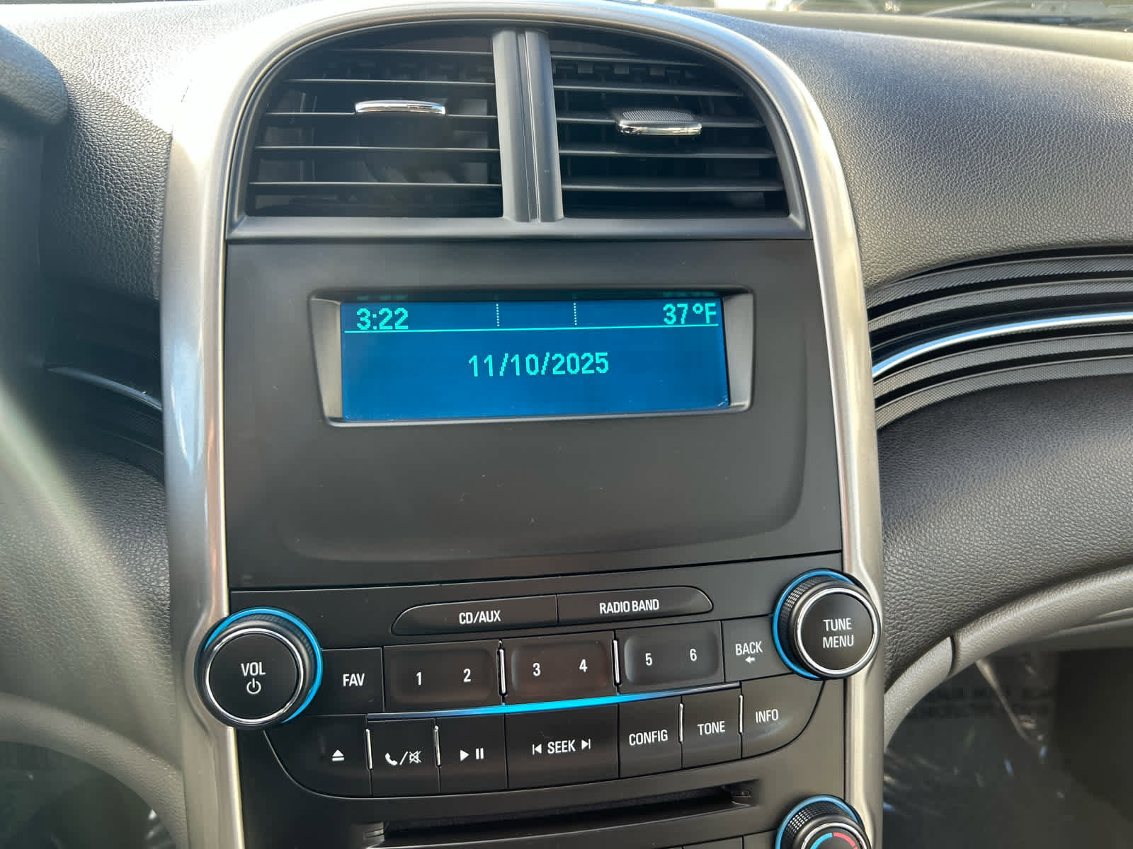 Used 2015 Chevrolet Malibu LS image 15