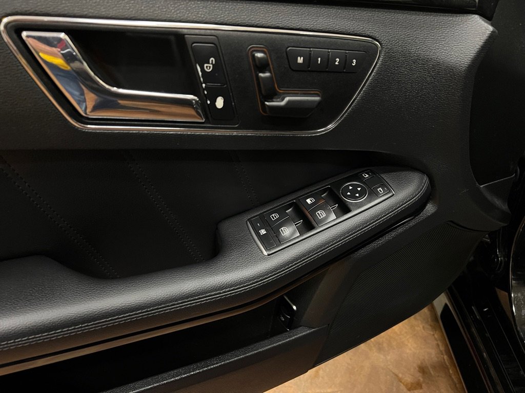 Used 2011 Mercedes-Benz E 63 AMG Sedan image 20